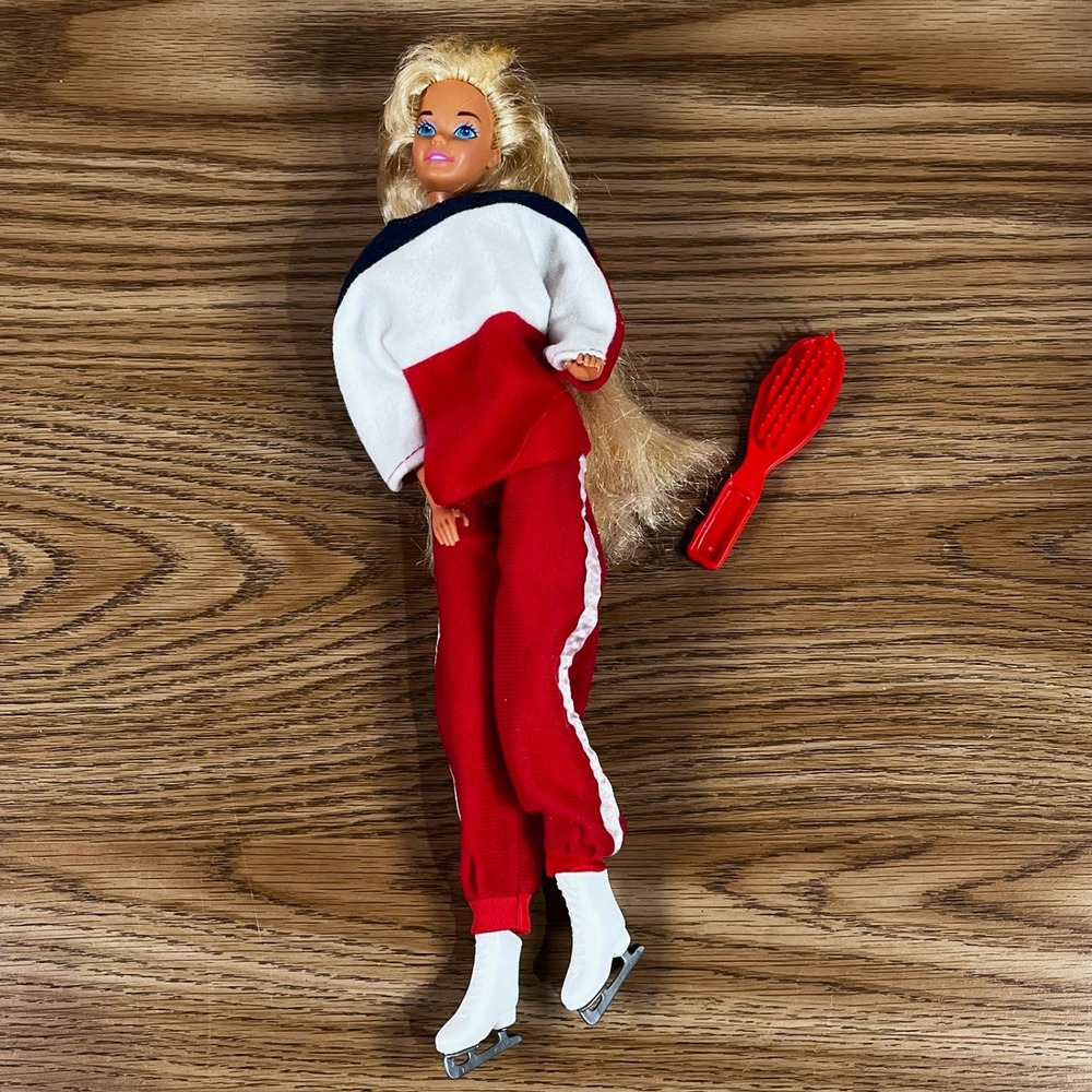VTG Barbie Doll Figure Skater Red White Blue Tracksuit Ice Skates 1986 Malaysia